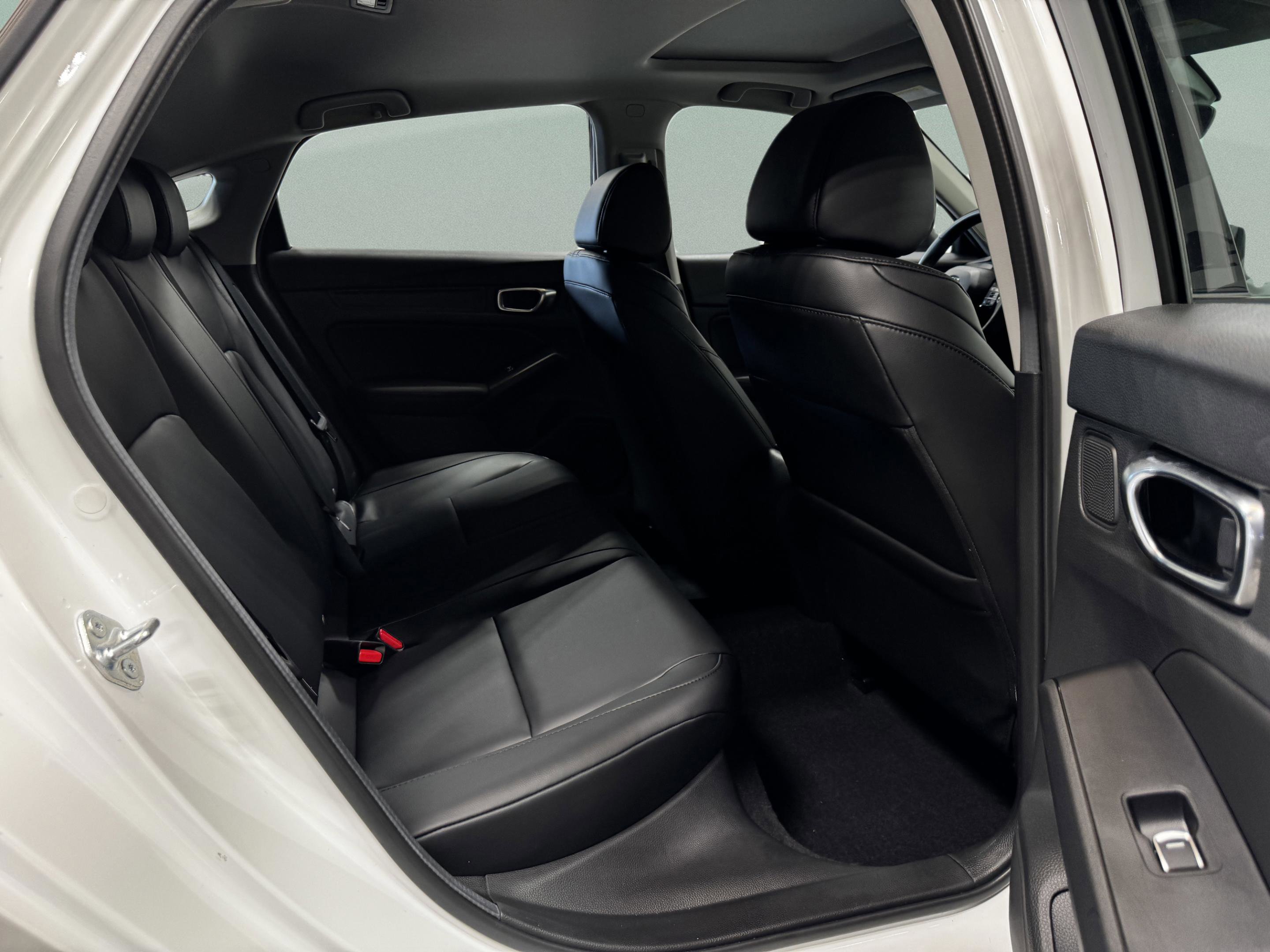 Certified 2025 Acura Integra 1.5L image 28