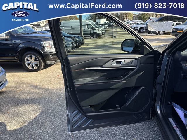 Certified 2025 Ford Explorer ST-Line w/ ST-Line Street Pack image 19