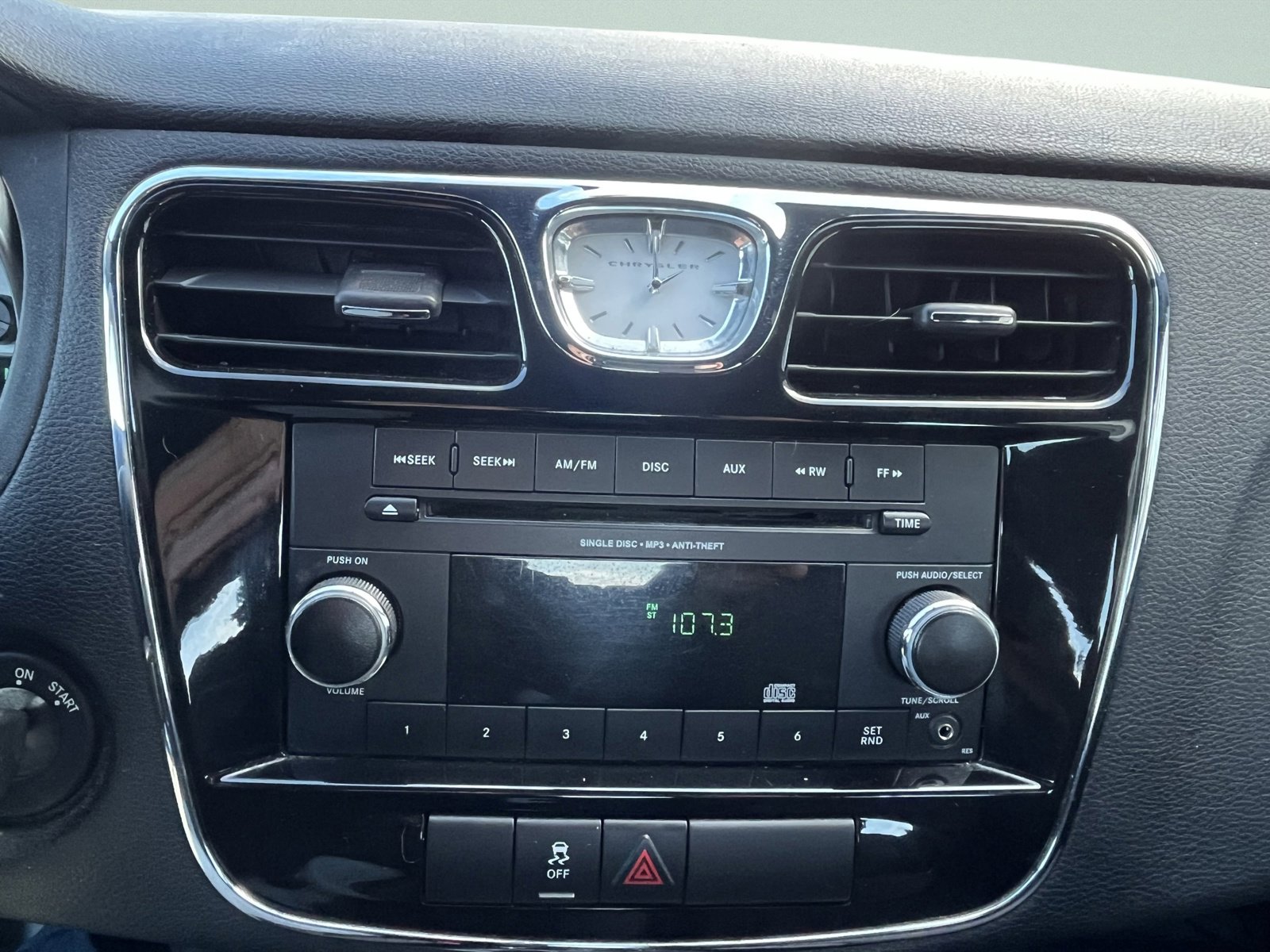 Used 2014 Chrysler 200 LX image 11
