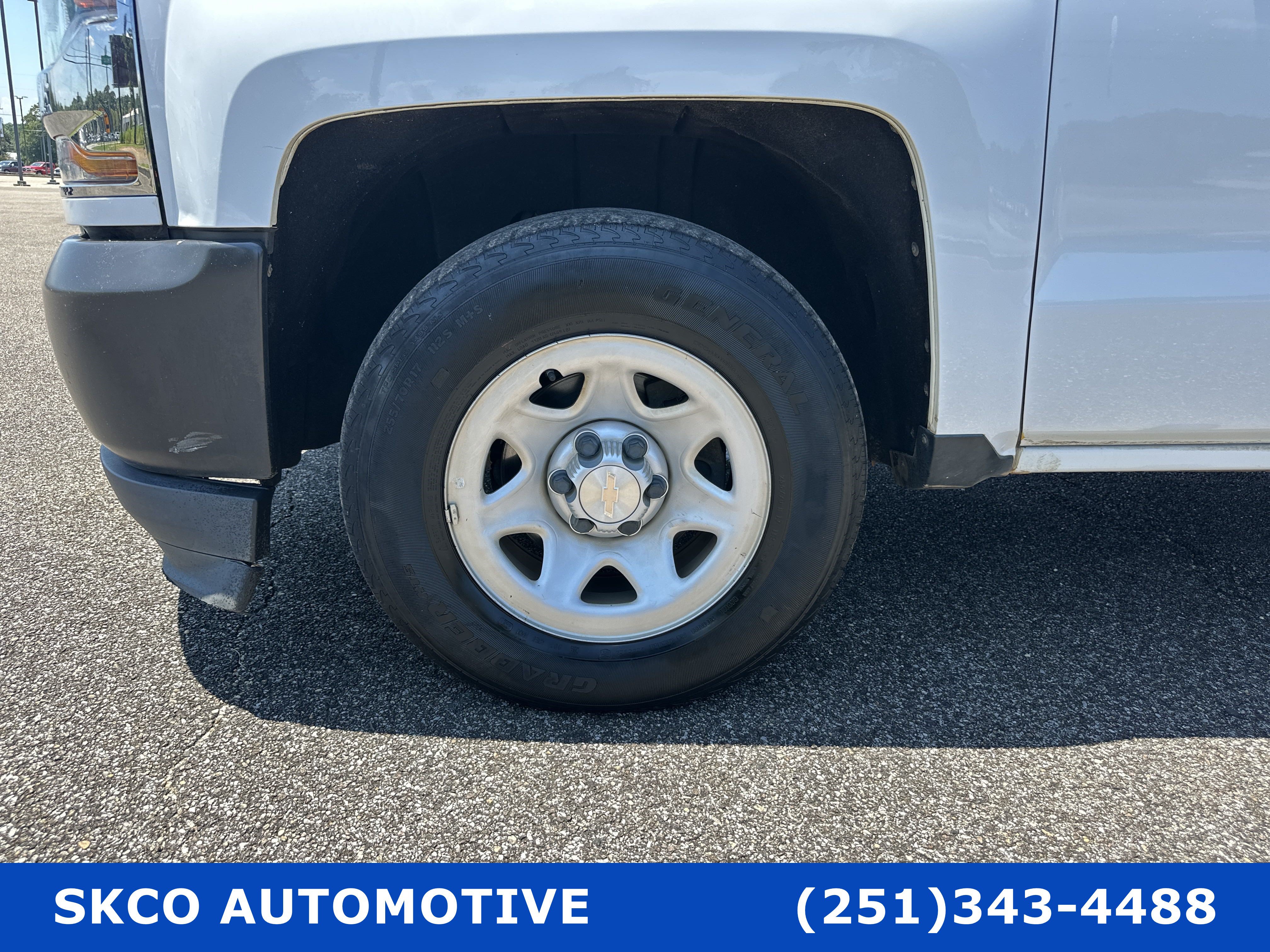 Used 2018 Chevrolet Silverado 1500 W/T w/ Trailering Package RWD image 9