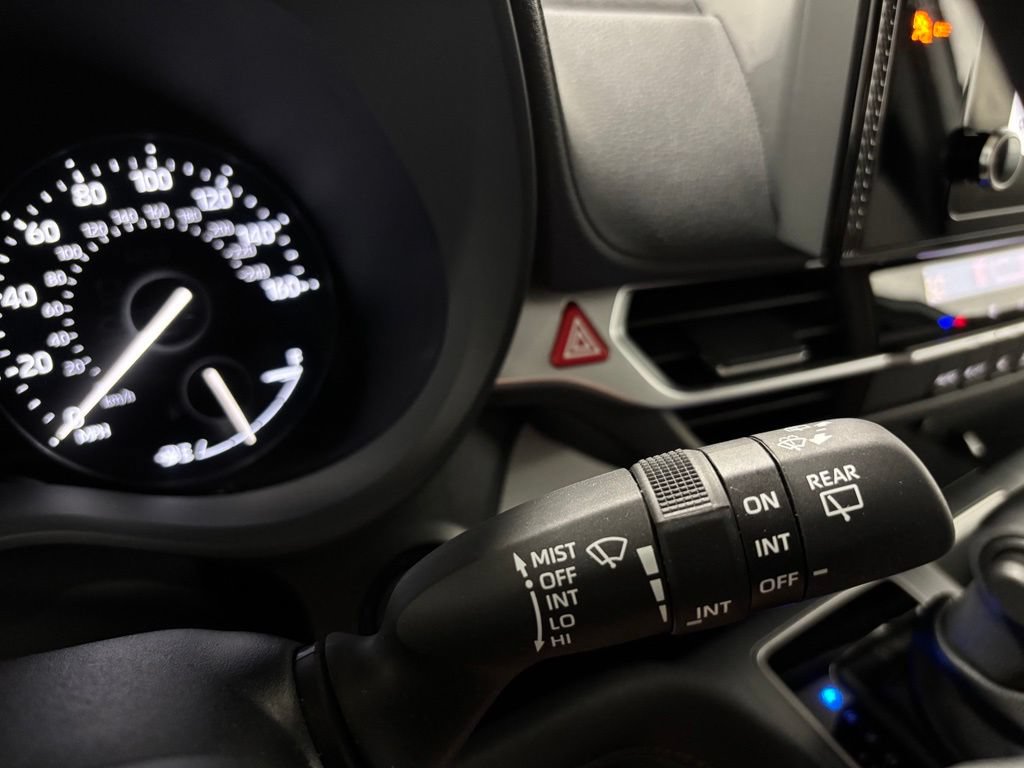 Used 2026 Toyota Sienna LE FWD image 22
