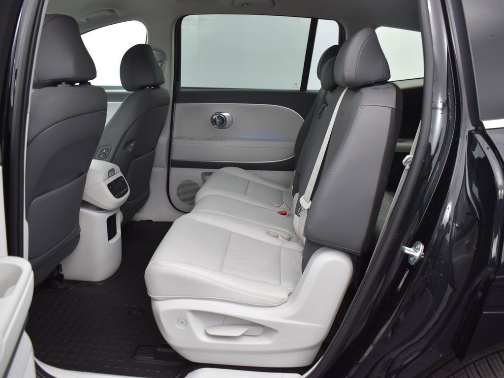 New 2026 Hyundai Ioniq 9 SEL image 11