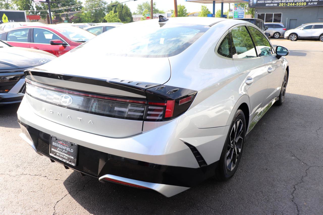 Used 2025 Hyundai Sonata SEL FWD image 5