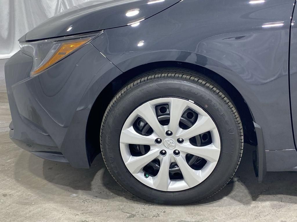 Used 2025 Toyota Corolla LE image 19