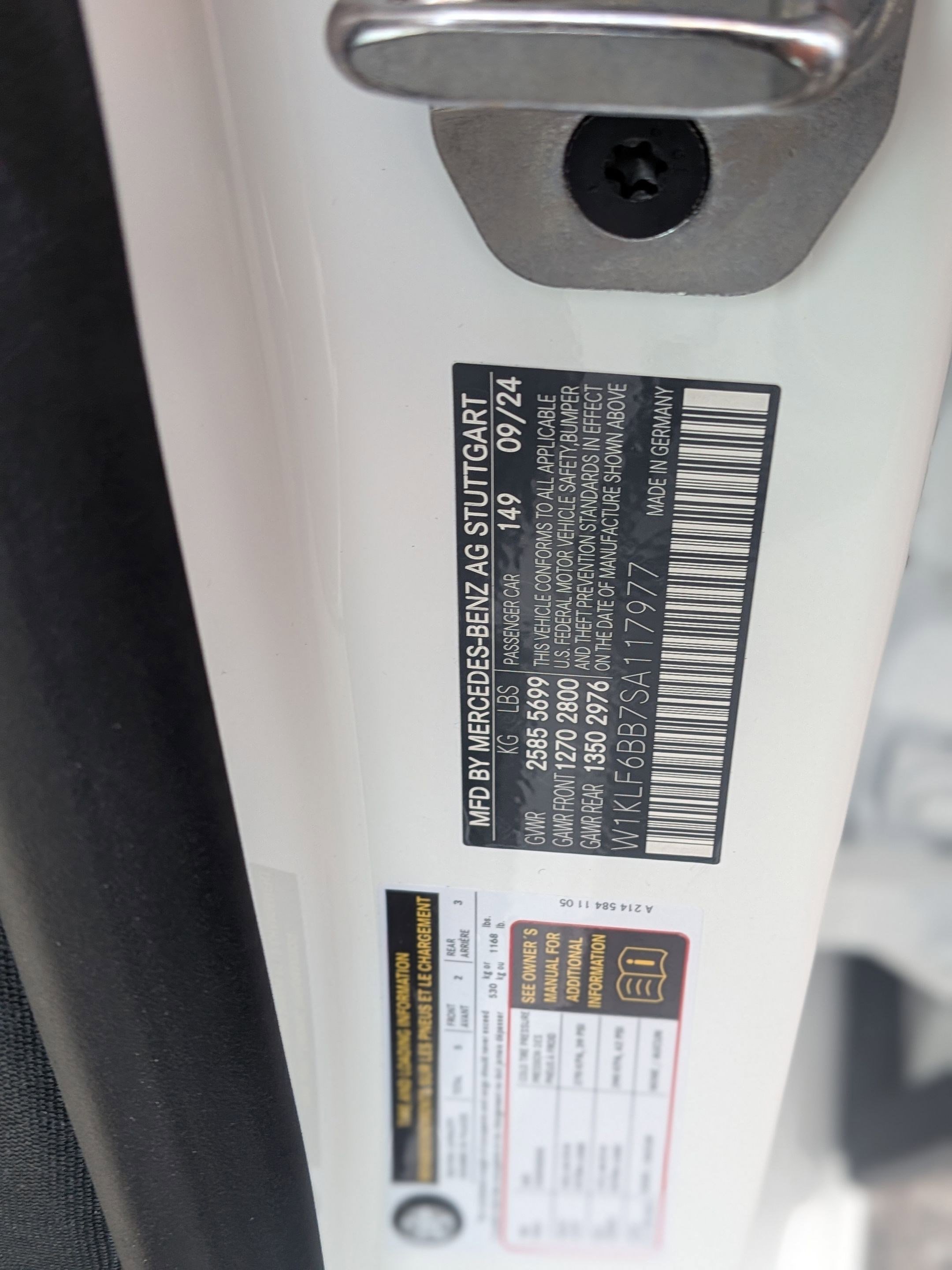 Used 2025 Mercedes-Benz E 450 4MATIC Sedan image 41