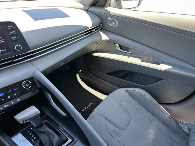 Used 2021 Hyundai Elantra SEL FWD image 28