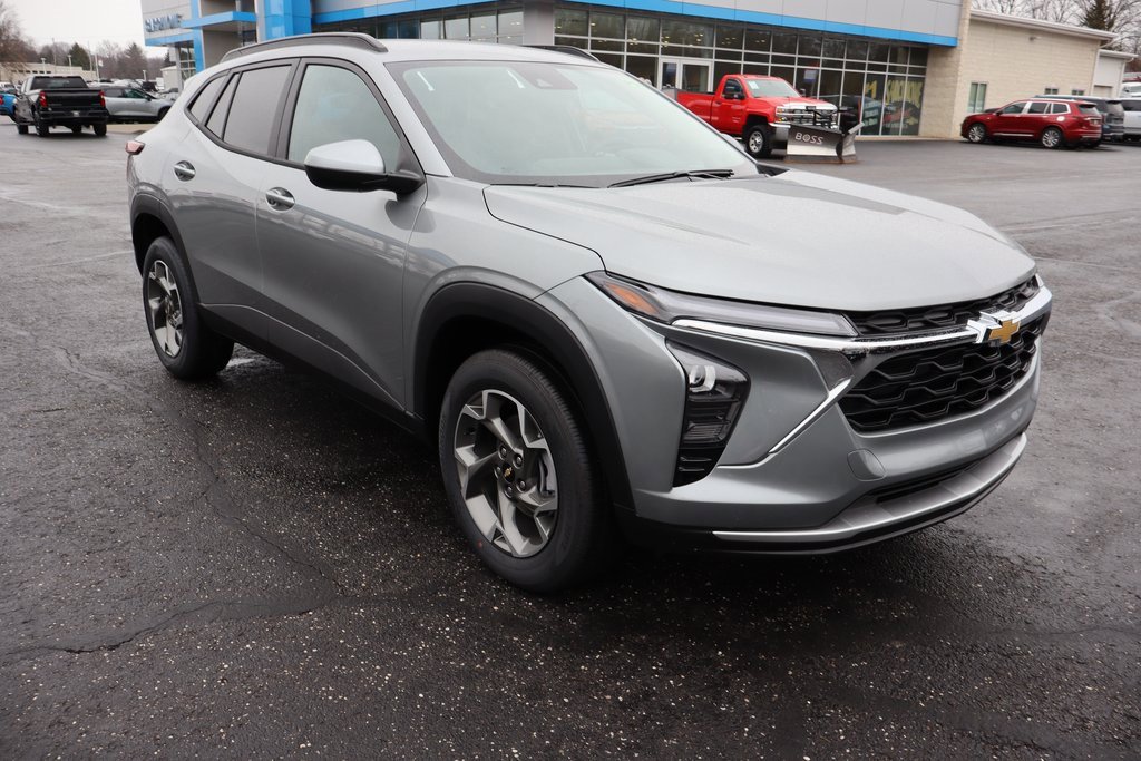 New 2026 Chevrolet Trax LT w/ LT Convenience Package image 2