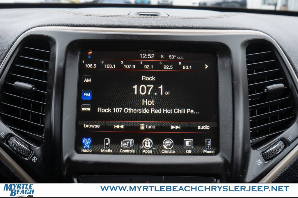 Used 2017 Jeep Cherokee Latitude w/ True North Edition image 18