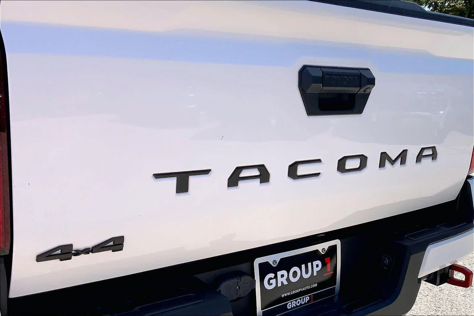 Used 2025 Toyota Tacoma TRD Off-Road AWD/4WD image 30