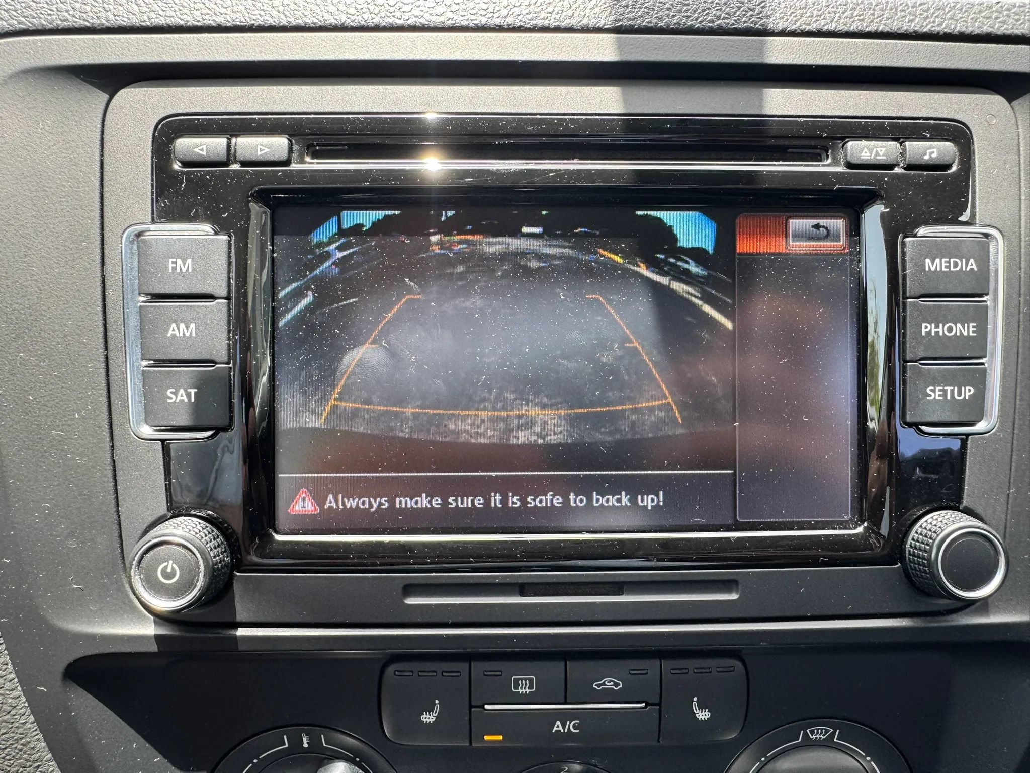 Used 2015 Volkswagen Jetta Sport FWD image 31