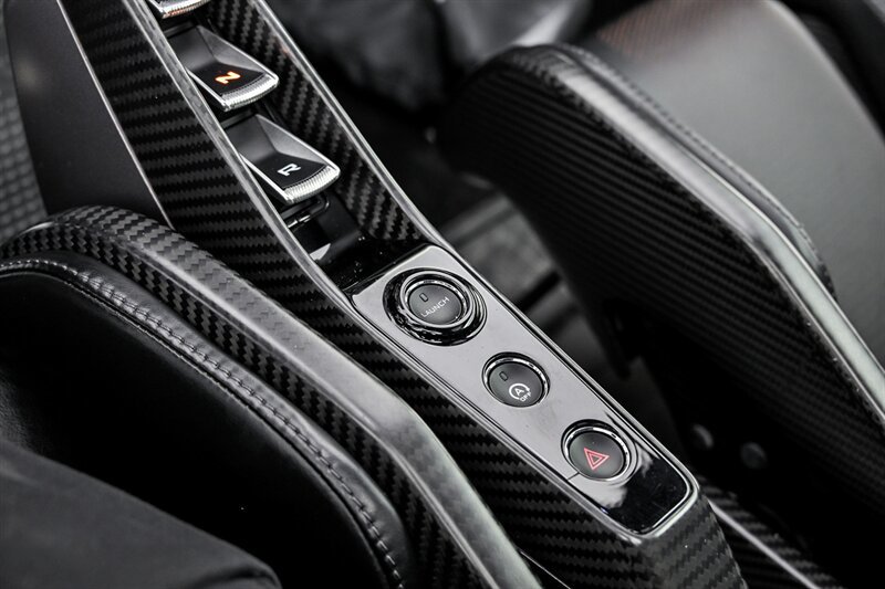 Used 2019 McLaren Senna RWD image 45