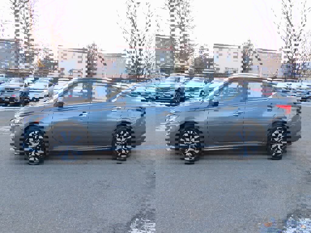 Used 2022 Nissan Altima 2.5 SV image 3