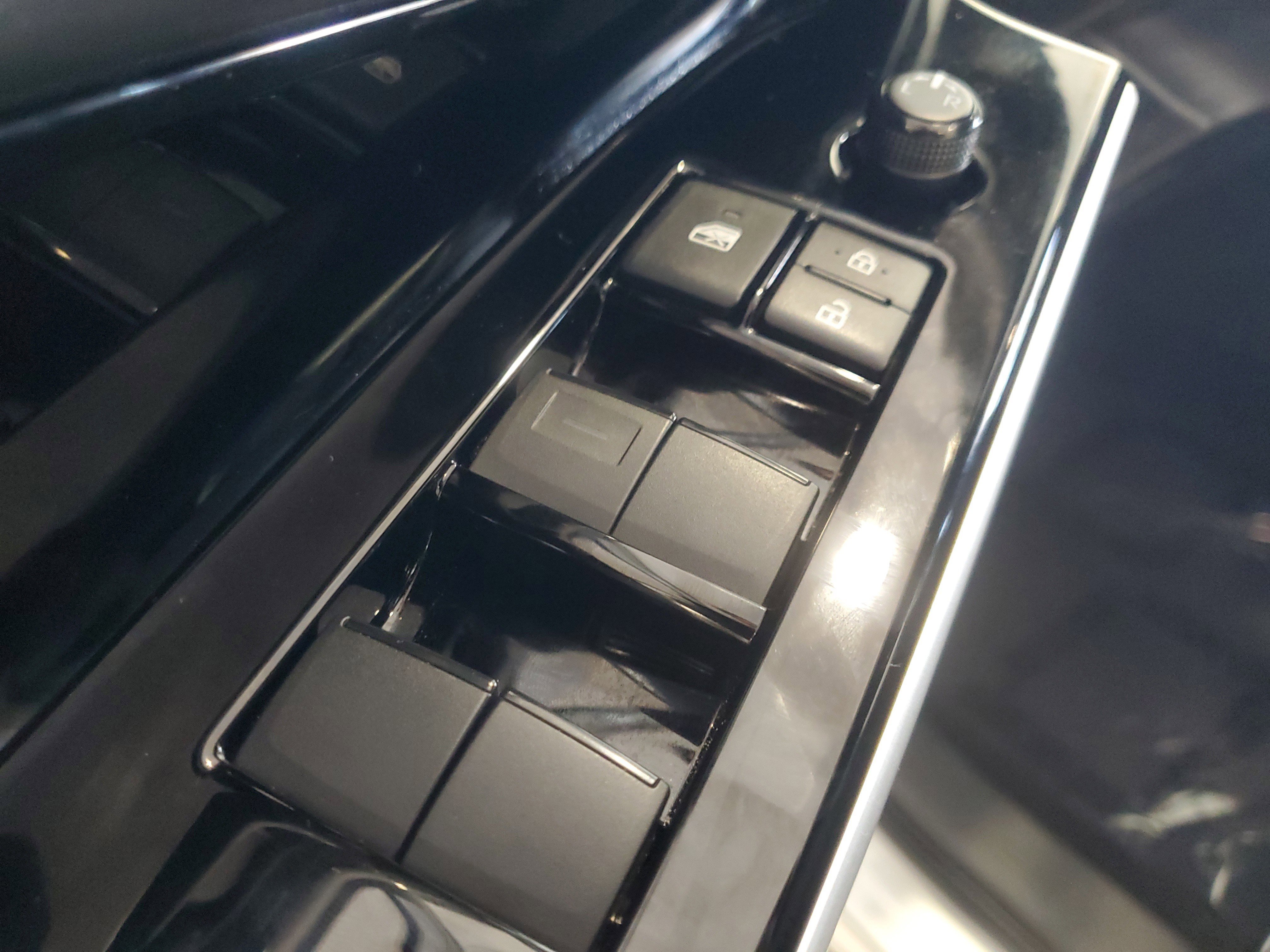 Certified 2024 Toyota bZ4X XLE AWD/4WD image 17