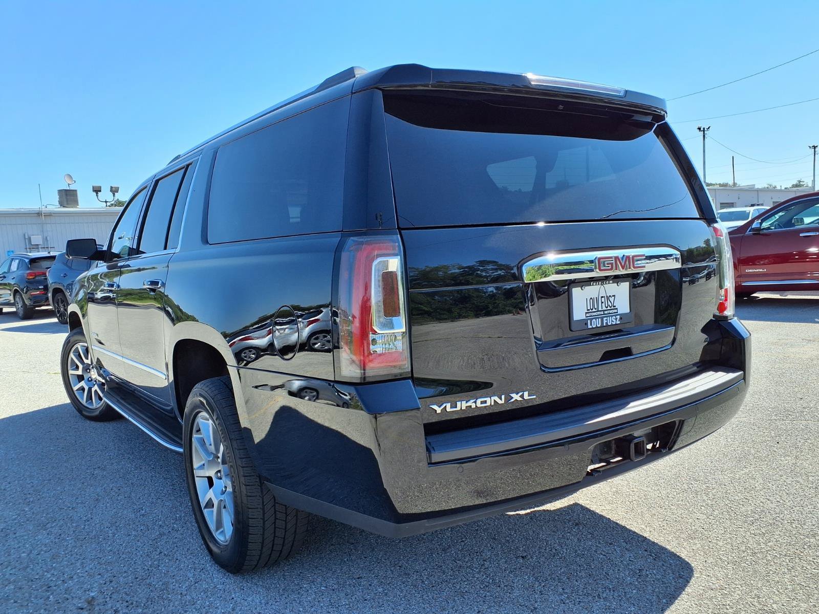 Used 2019 GMC Yukon XL Denali AWD/4WD image 40