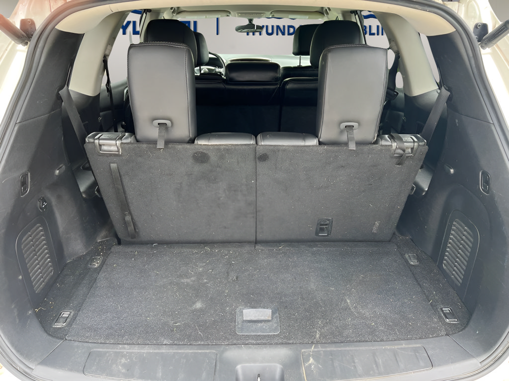Used 2018 Nissan Pathfinder SL w/ Midnight Edition Package AWD/4WD image 10
