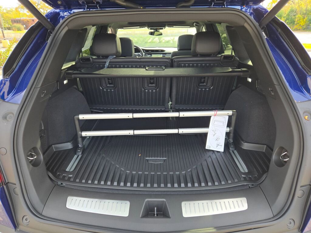 New 2025 Cadillac XT5 Premium Luxury w/ LPO, Floor Liner Package FWD image 17