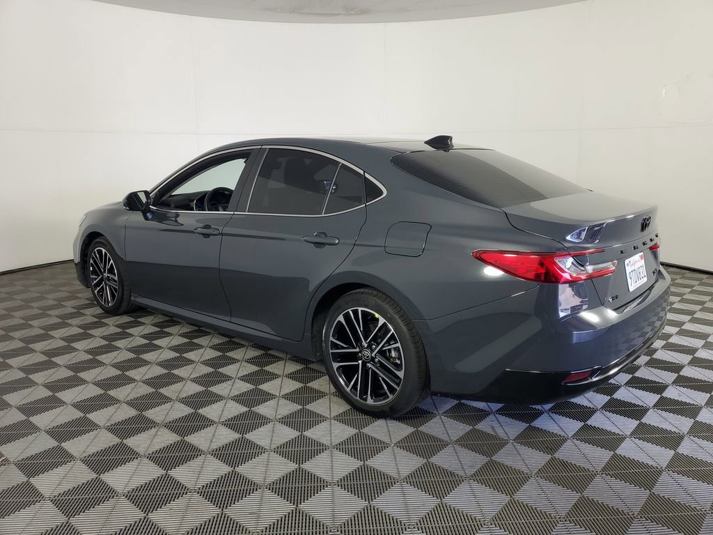 Used 2025 Toyota Camry XLE image 6
