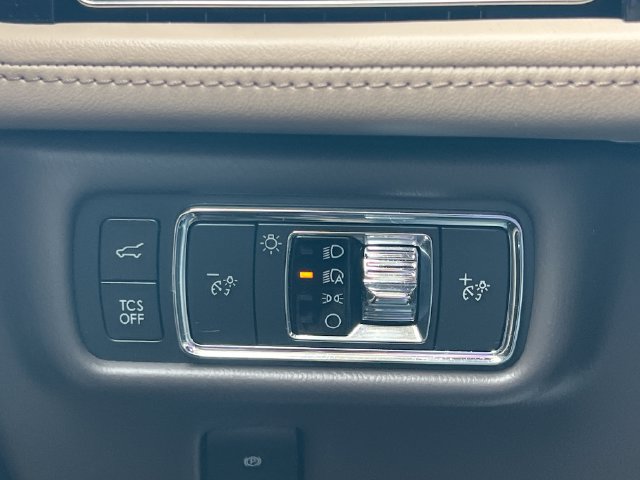 Used 2022 Lincoln Nautilus Reserve AWD/4WD image 29