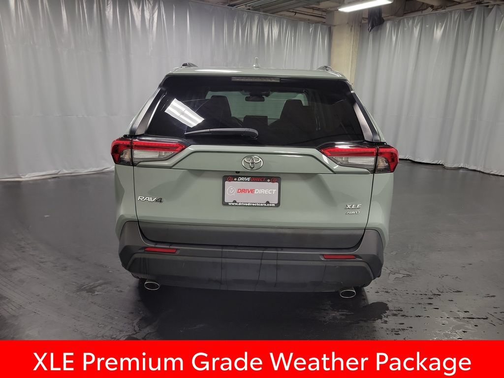 Used 2022 Toyota RAV4 XLE Premium AWD/4WD image 7