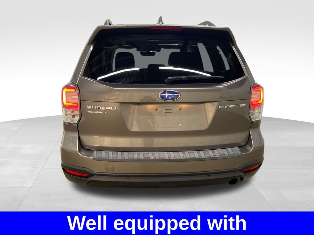 Used 2018 Subaru Forester 2.5i Touring AWD/4WD image 3