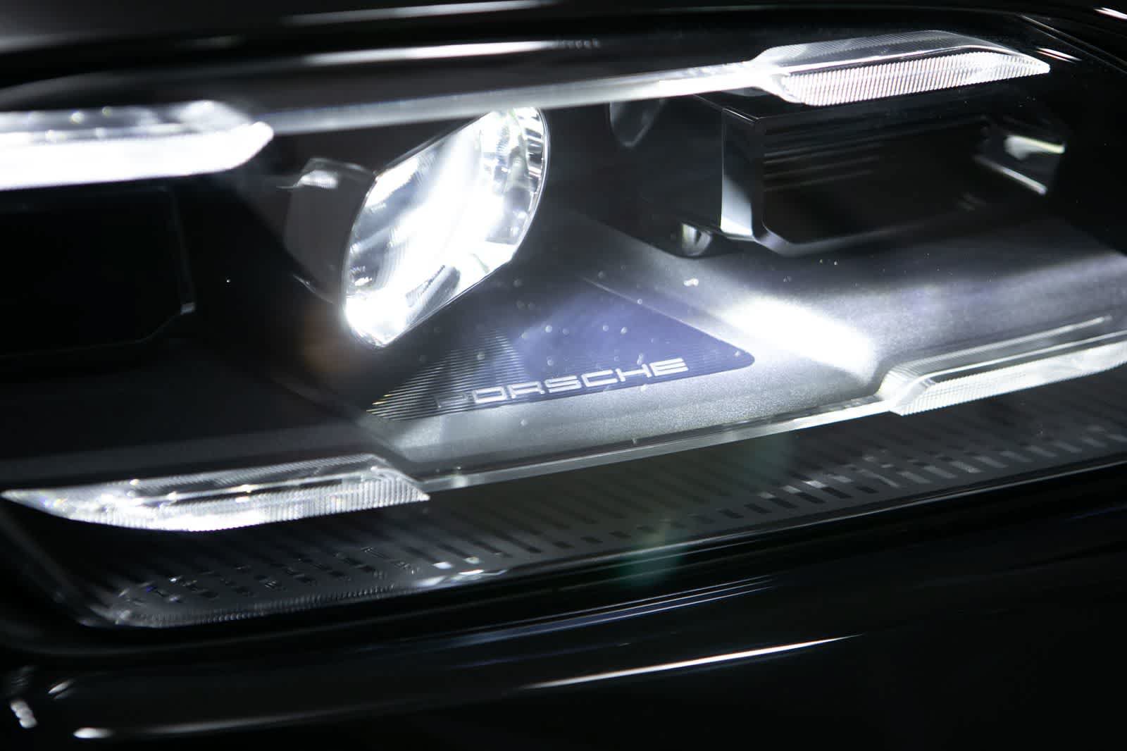 New 2026 Porsche Taycan 4S AWD/4WD image 16