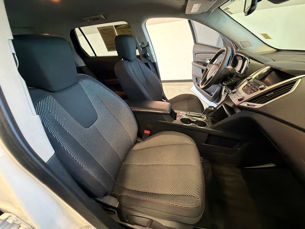 Used 2017 GMC Terrain SLE FWD image 25