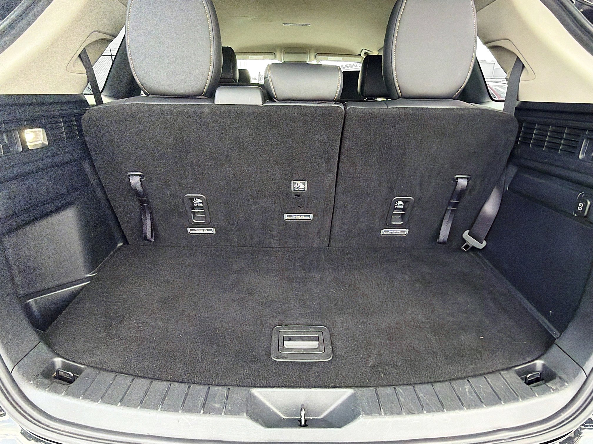 Used 2024 MAZDA CX-90 3.3 Turbo w/ Select Package image 12