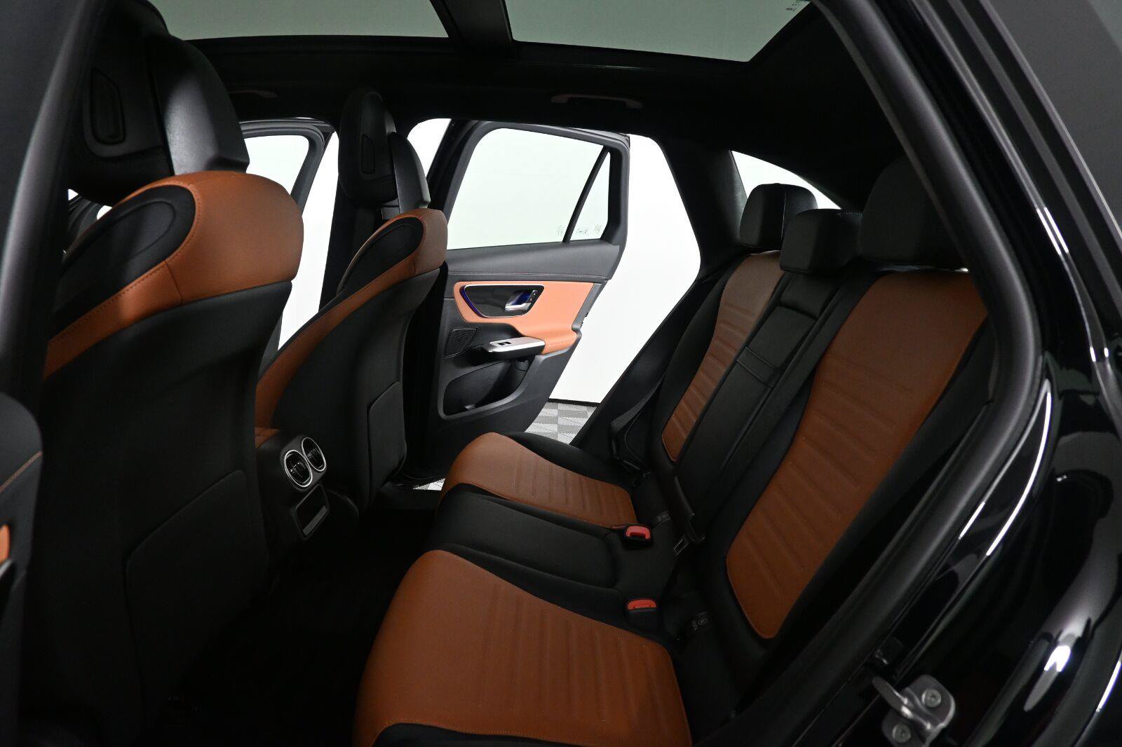 Certified 2026 Mercedes-Benz GLC 43 AMG 4MATIC image 18