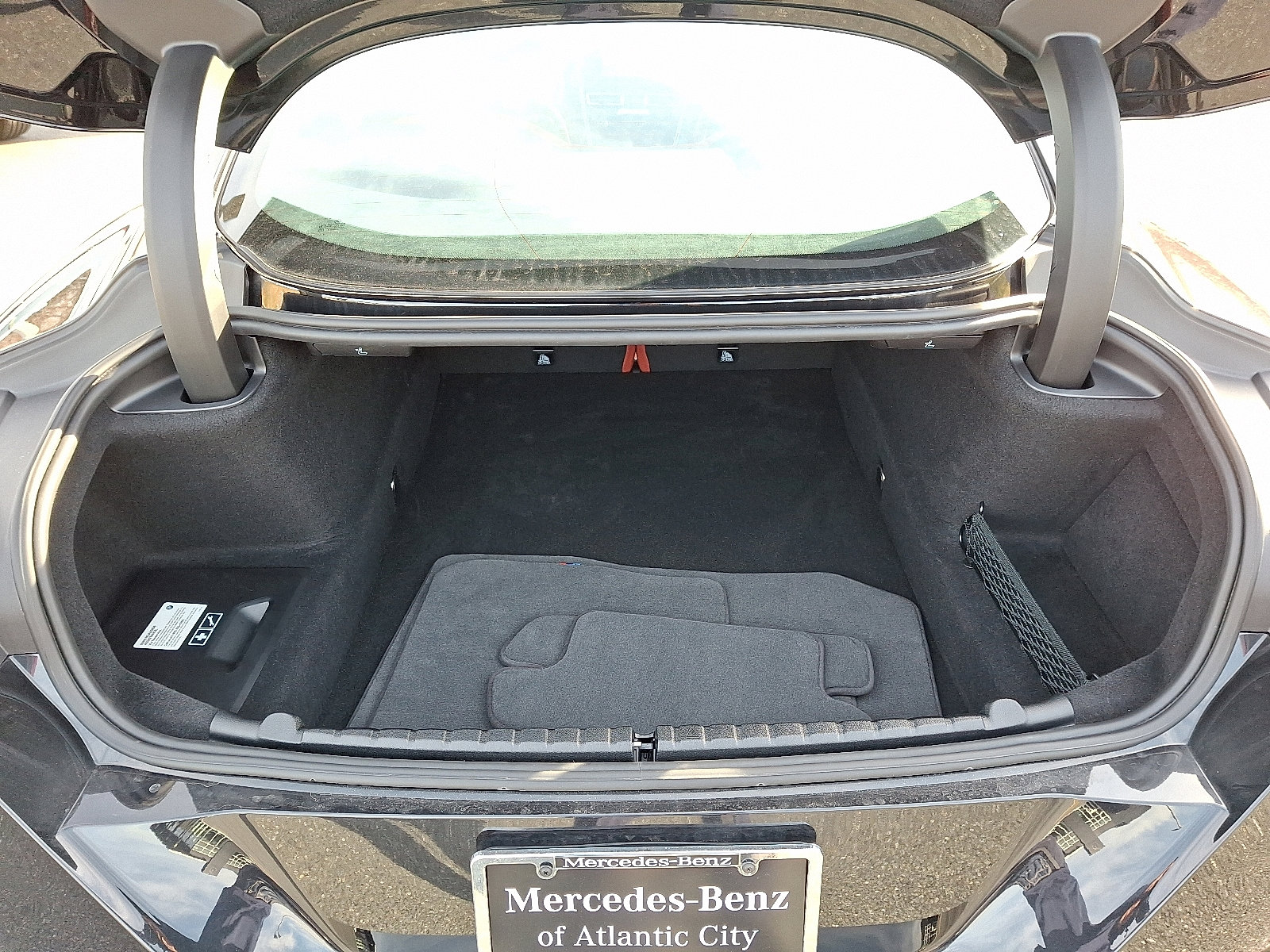 Used 2022 BMW M8 Competition w/ M Carbon Exterior Package image 31