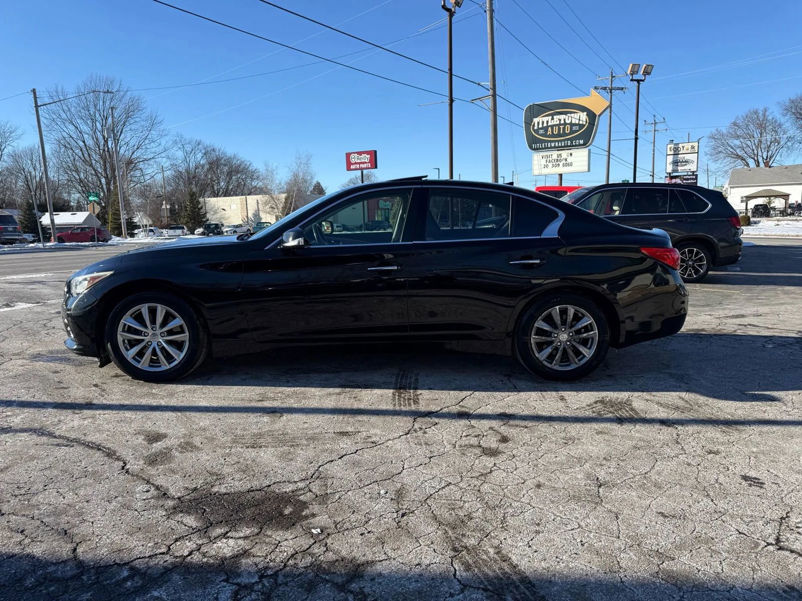 Used 2016 INFINITI Q50 3.0t Premium w/ 3.0T Premium Plus Package AWD/4WD image 2