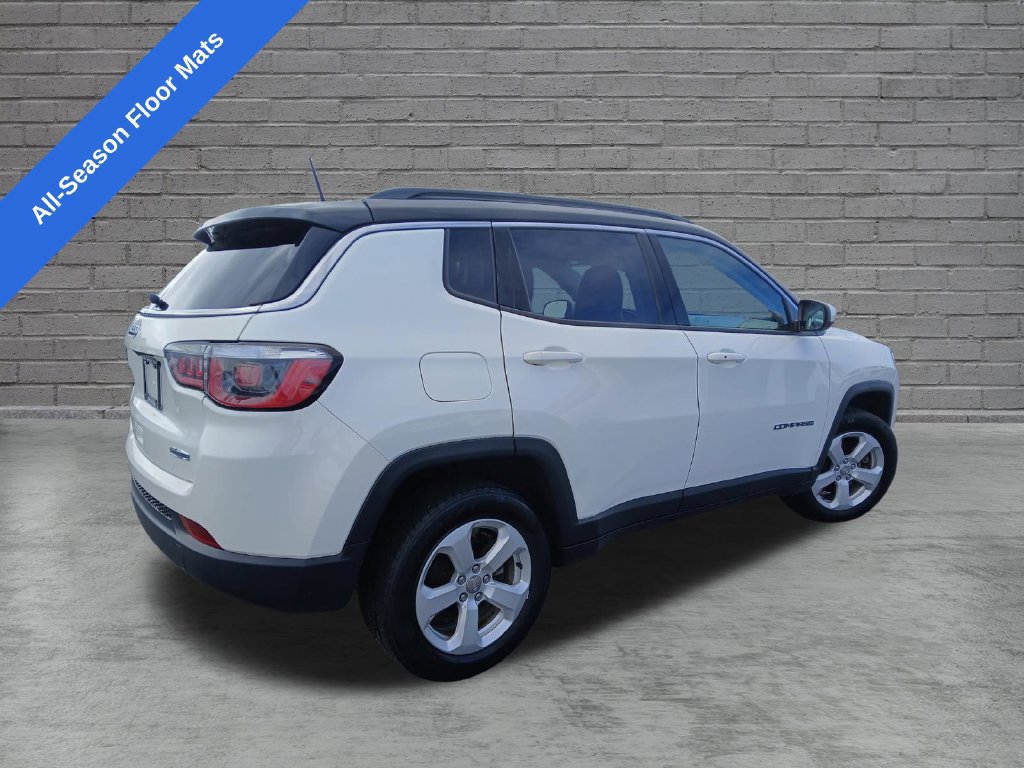 Used 2018 Jeep Compass Latitude w/ Cold Weather Group AWD/4WD image 5