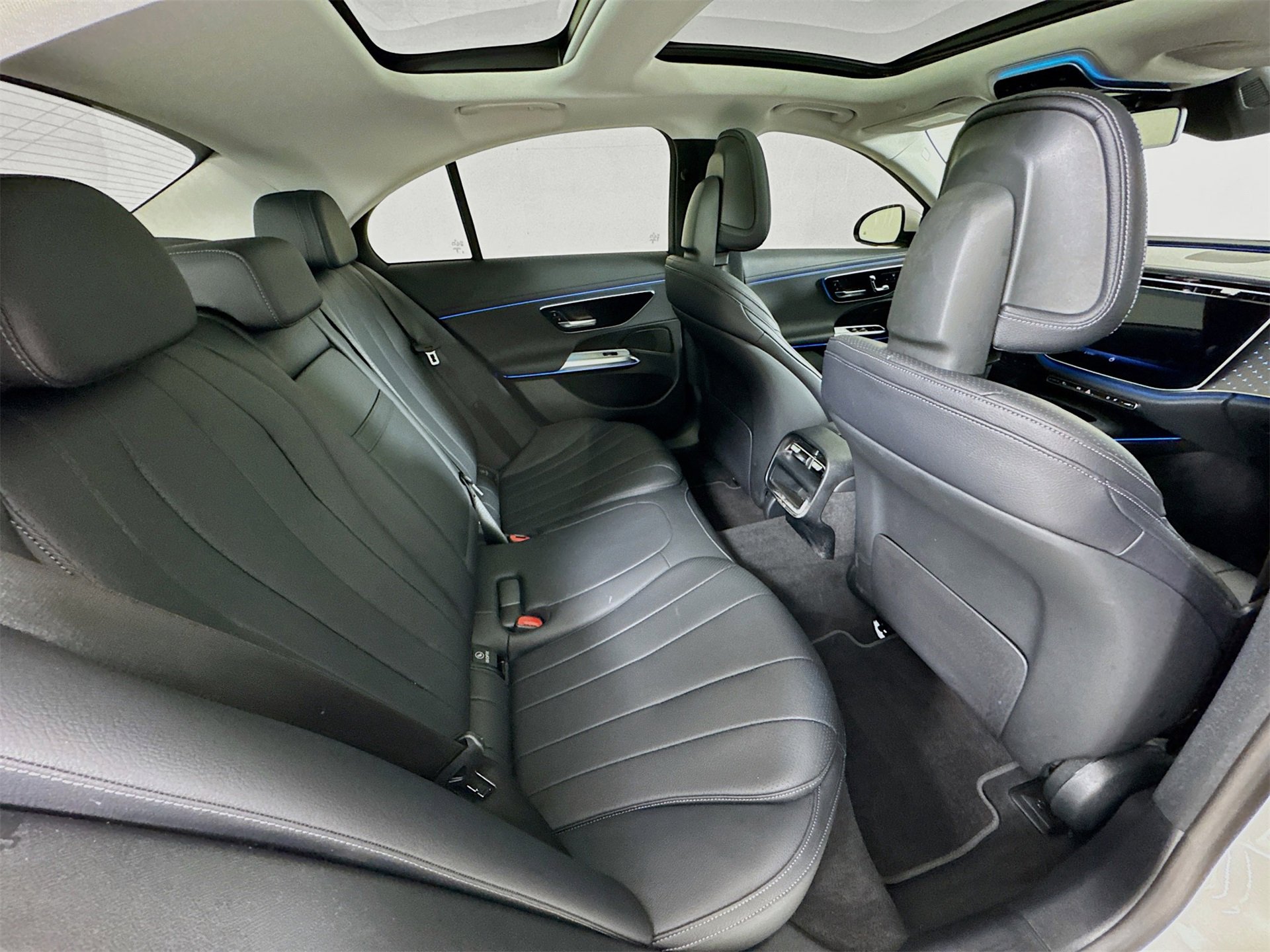 Certified 2024 Mercedes-Benz E 350 4MATIC Sedan w/ Driver Assistance Package image 28