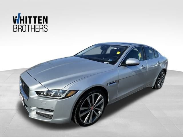 Used 2017 Jaguar XE Prestige image 1
