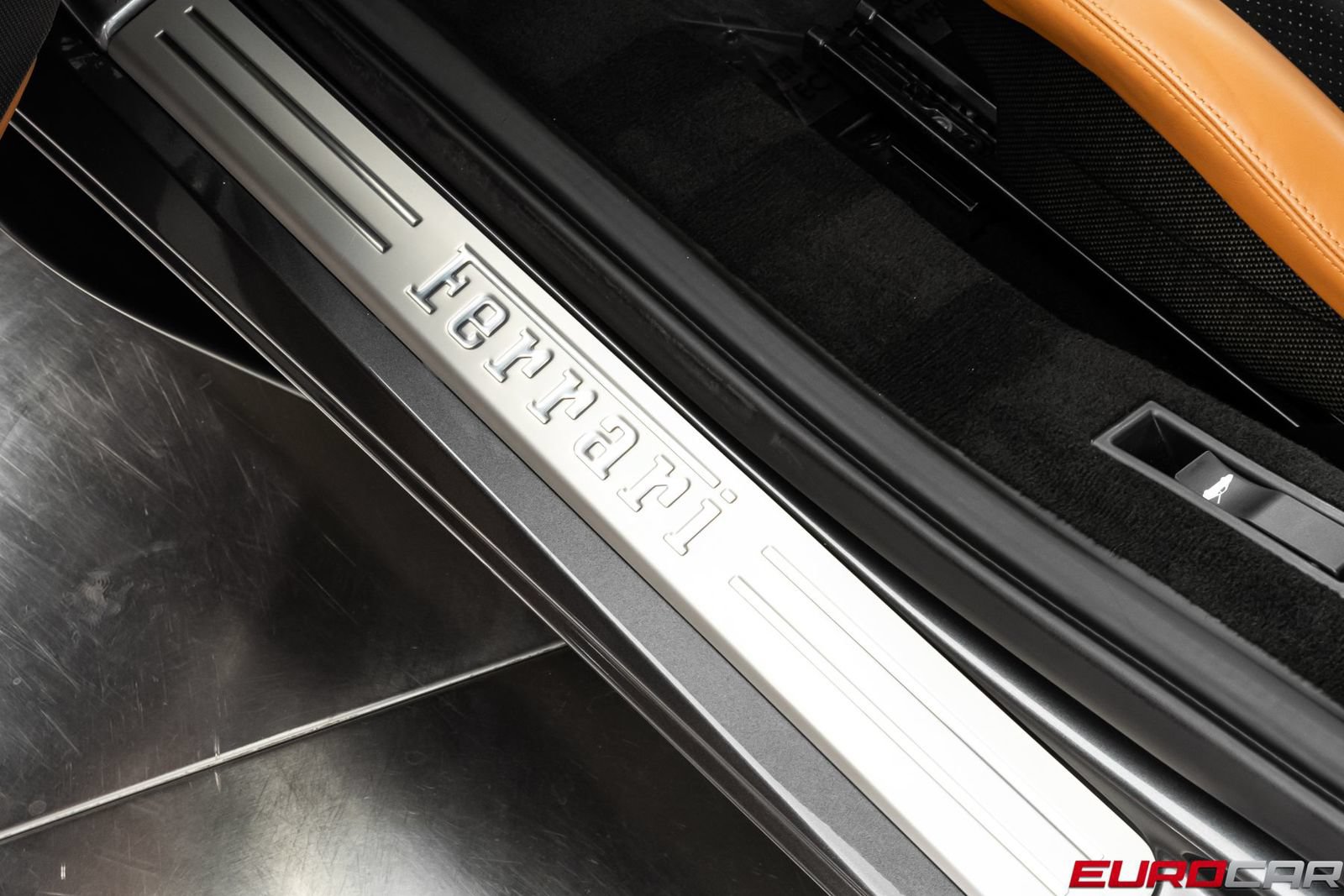 Used 2021 Ferrari F8 Tributo RWD image 47