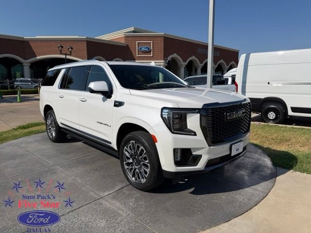Used 2023 GMC Yukon XL Denali Ultimate AWD/4WD image 1