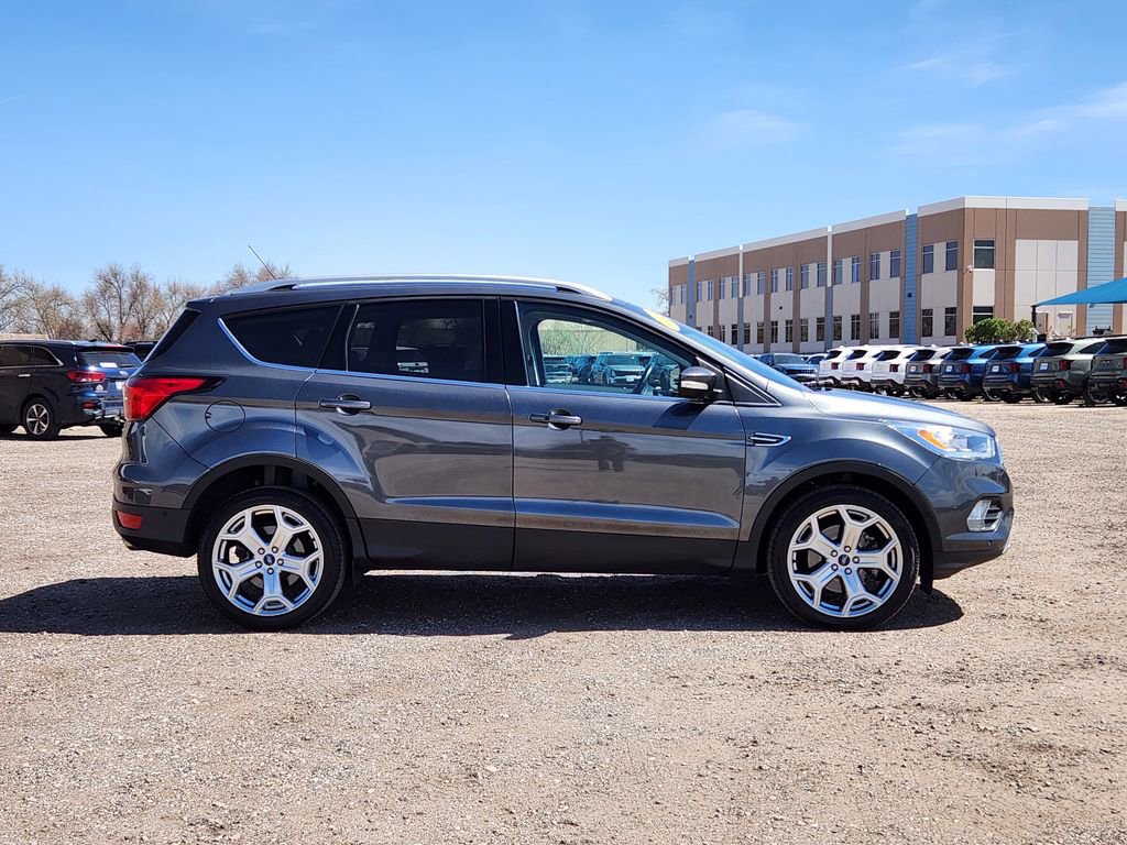 Used 2019 Ford Escape Titanium image 2