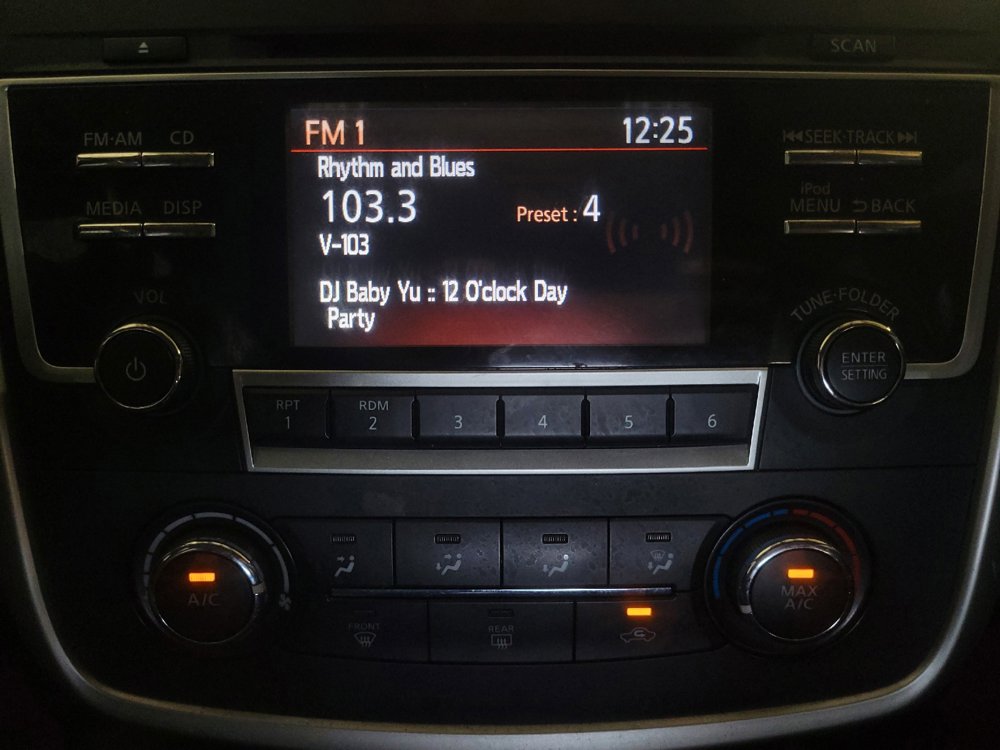 Used 2017 Nissan Altima 2.5 SR w/ Midnight Edition Package FWD image 25