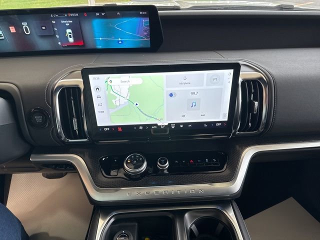New 2026 Ford Expedition Platinum w/ Stealth Appearance Package image 20