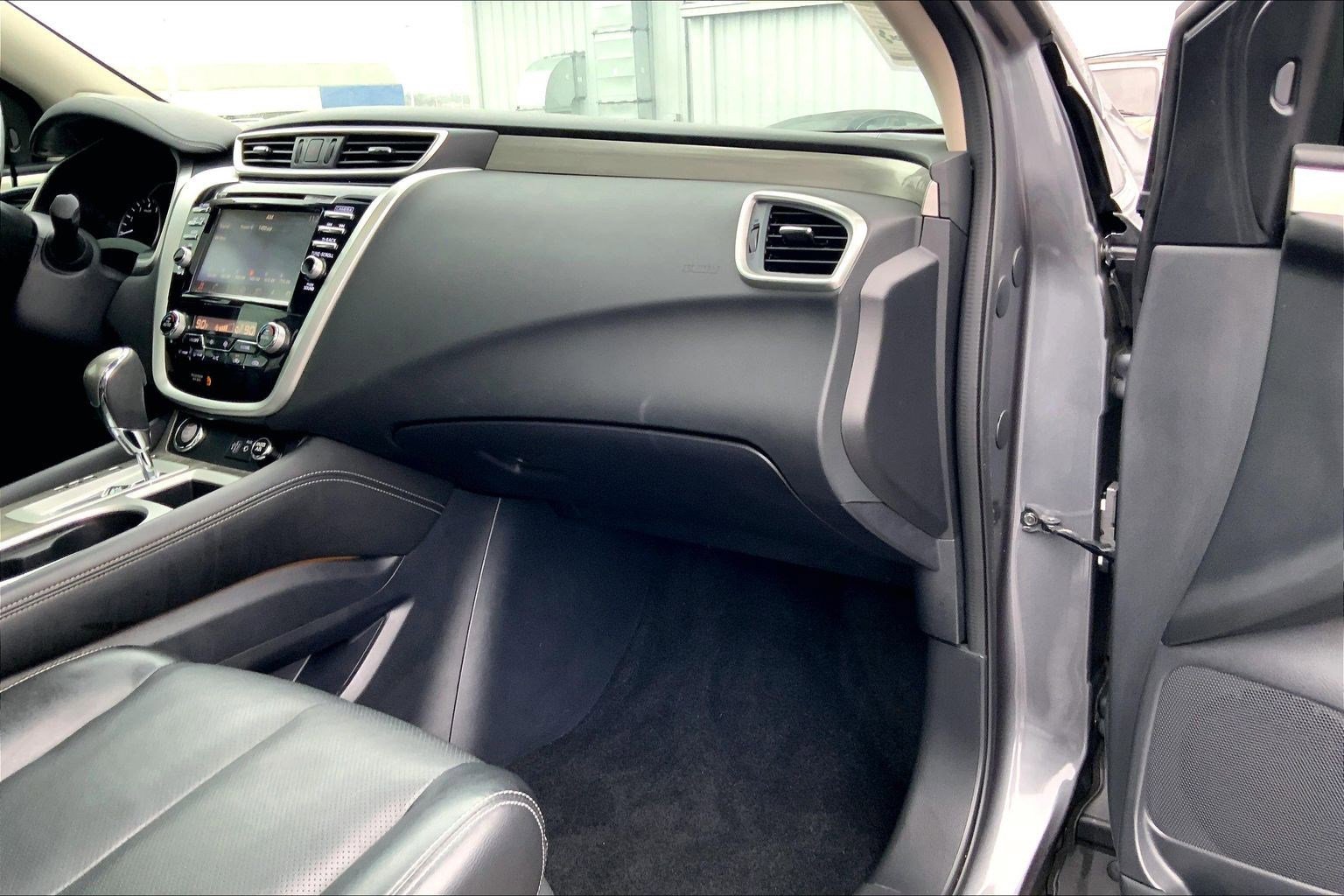 Used 2018 Nissan Murano Platinum w/ Cargo Package image 17