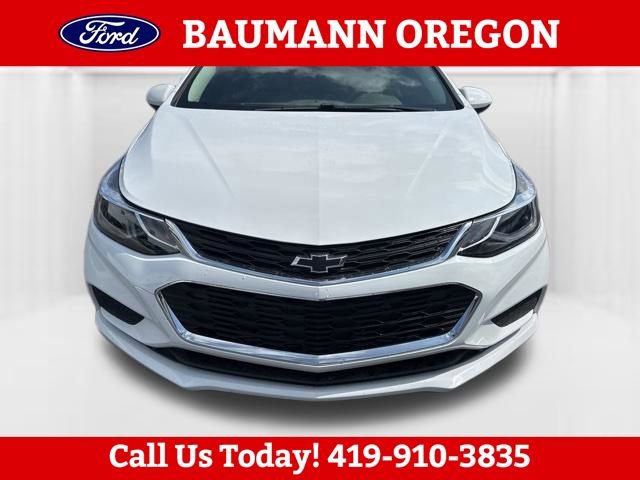 Used 2018 Chevrolet Cruze LT w/ Convenience Package FWD image 8