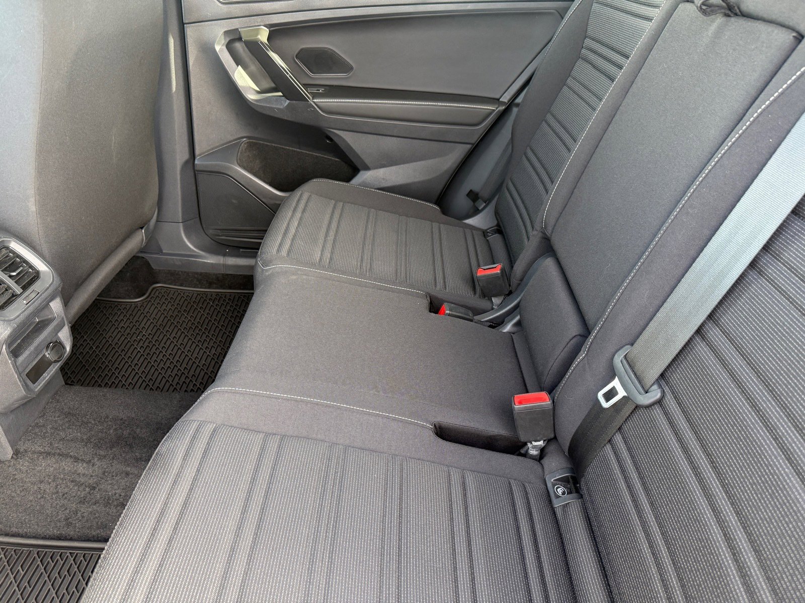 Used 2023 Volkswagen Tiguan S image 28