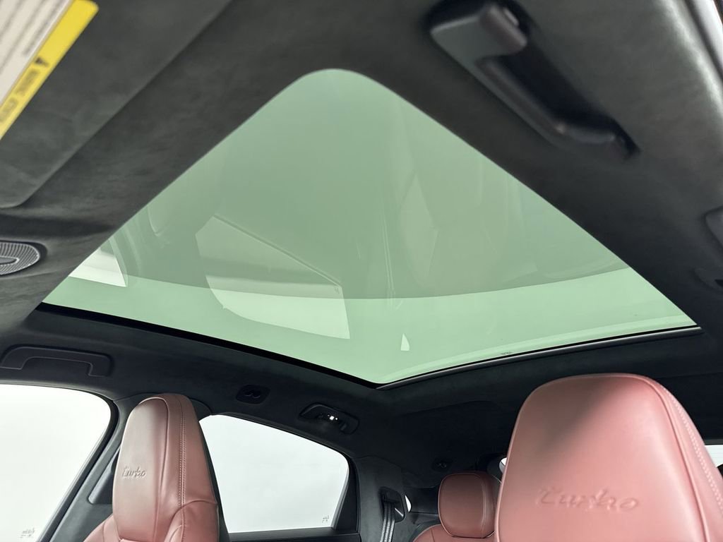 Certified 2024 Porsche Cayenne Turbo image 41