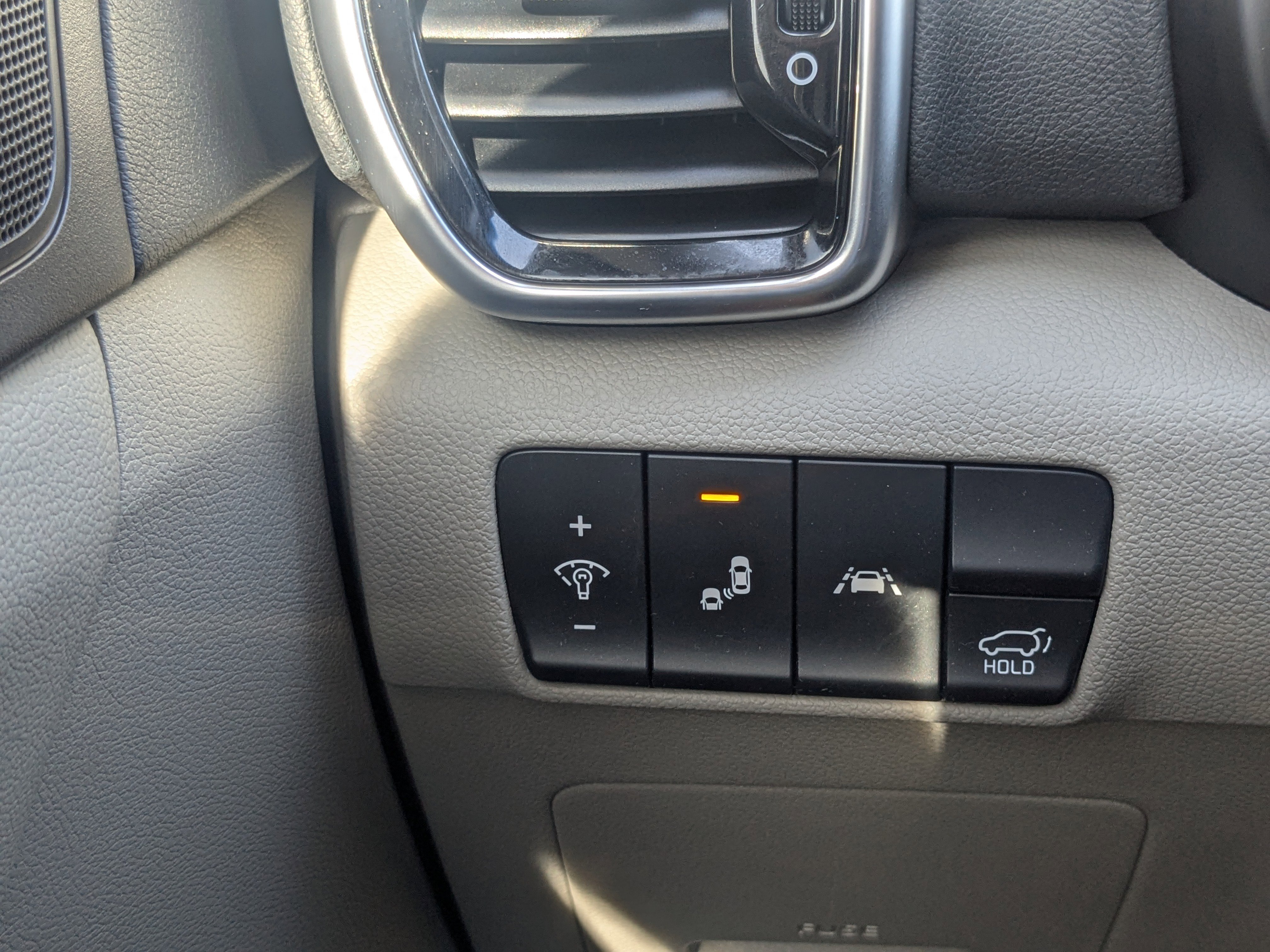 Certified 2020 Kia Sportage EX w/ EX Technology Package FWD image 34