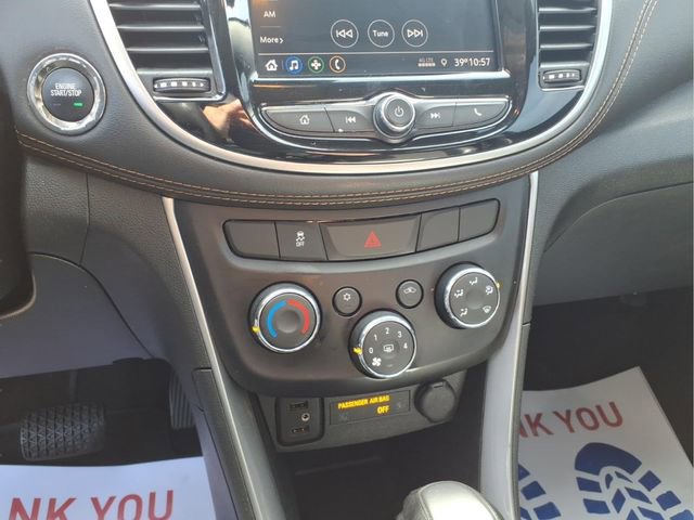 Used 2021 Chevrolet Trax LT w/ LT Convenience Package image 17