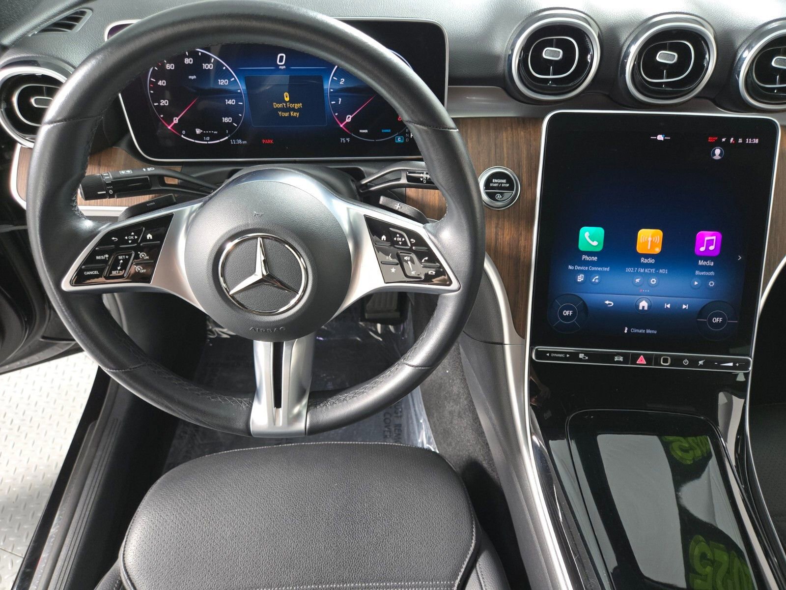 Used 2025 Mercedes-Benz C 300 Sedan image 14