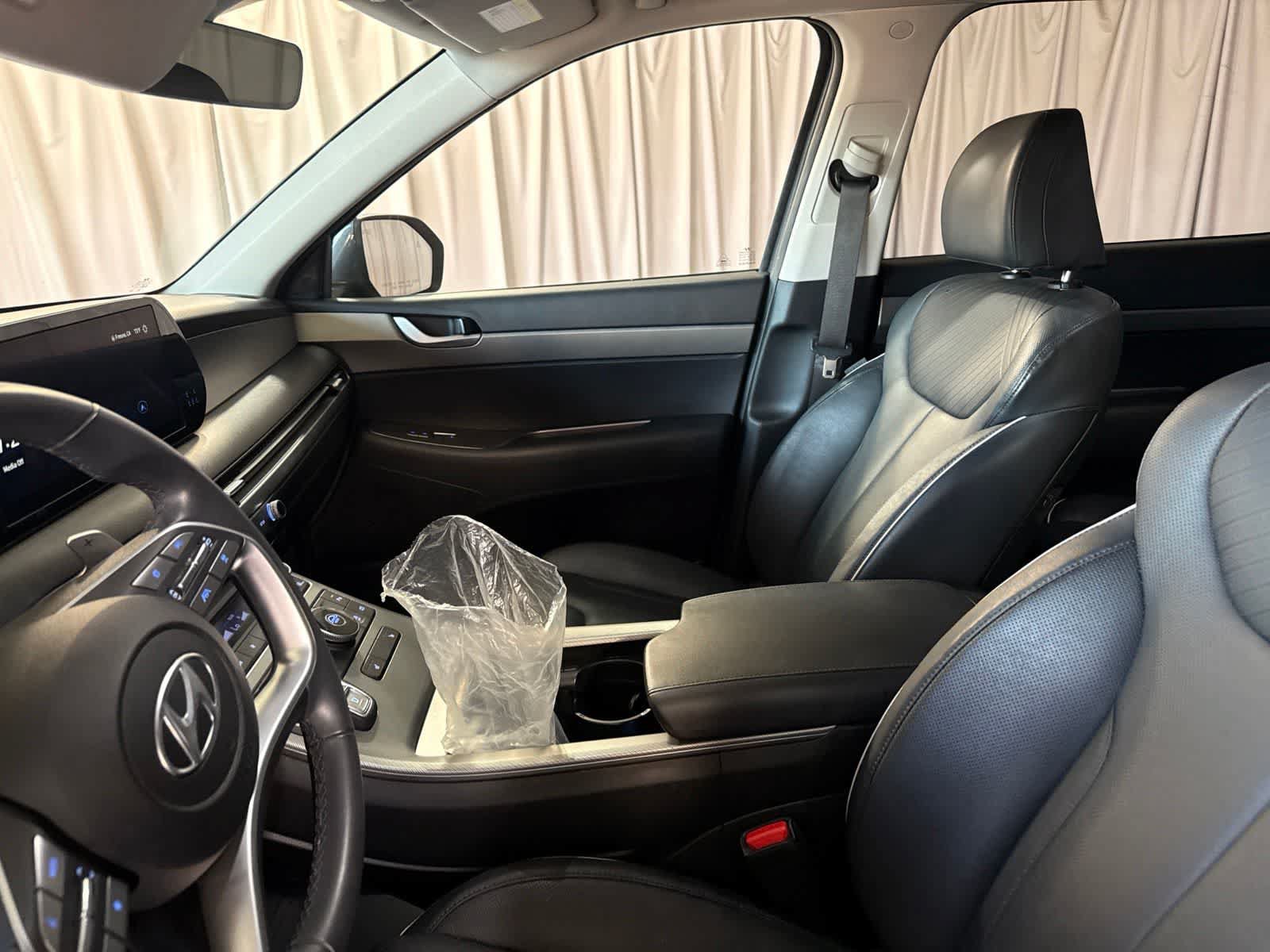 Used 2024 Hyundai Palisade SEL FWD image 18