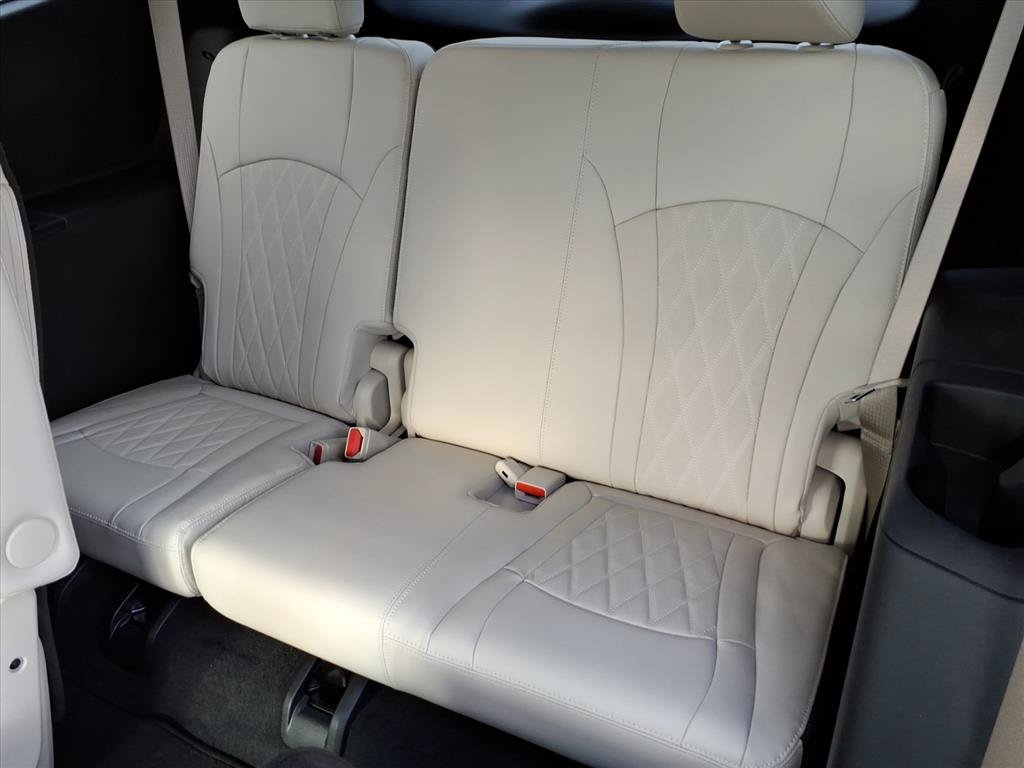 Used 2024 Buick Enclave Avenir w/ Avenir Technology Package AWD/4WD image 14