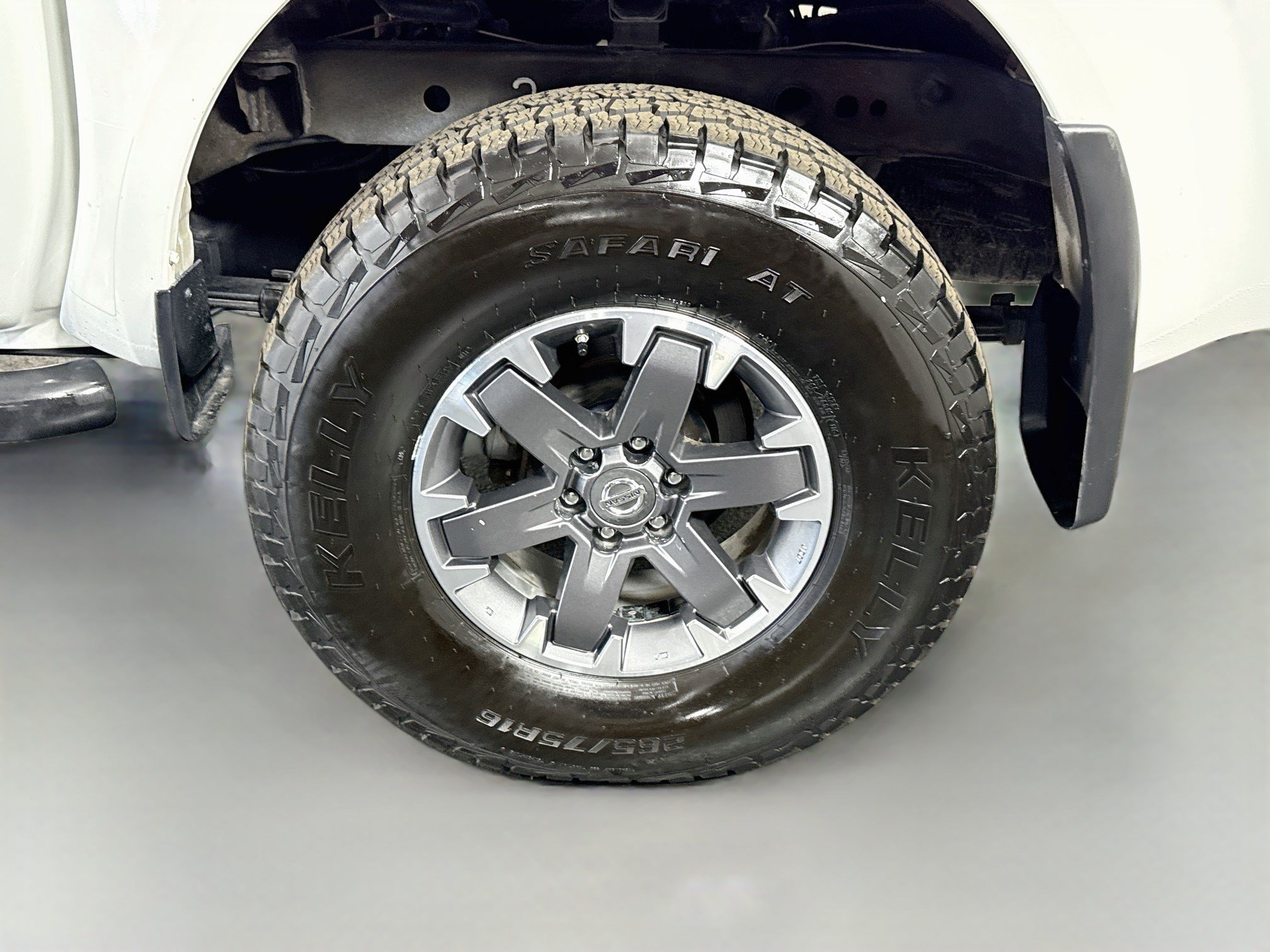 Used 2018 Nissan Frontier PRO-4X AWD/4WD image 36