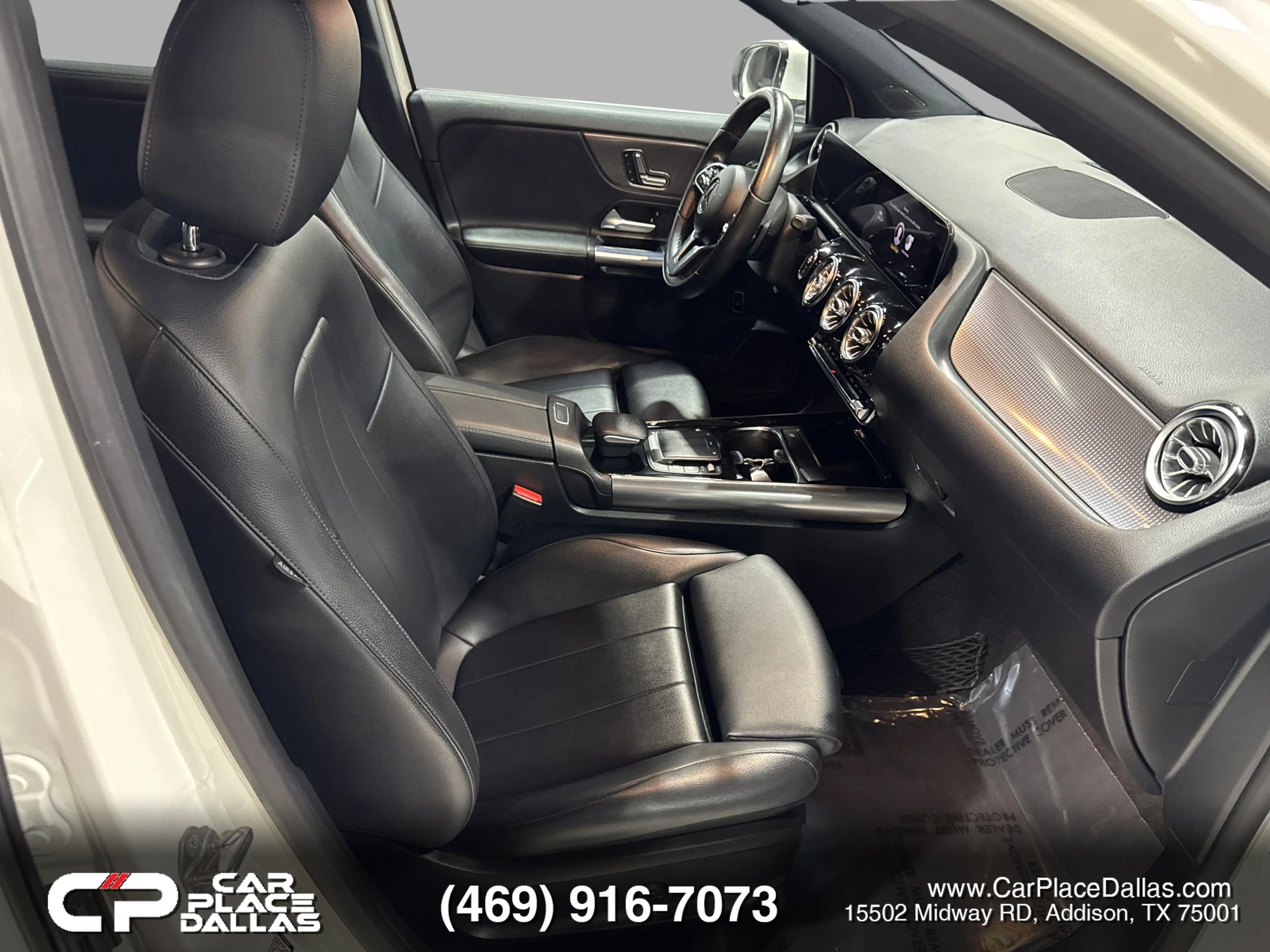 Used 2021 Mercedes-Benz GLA 250 w/ Premium Package image 23