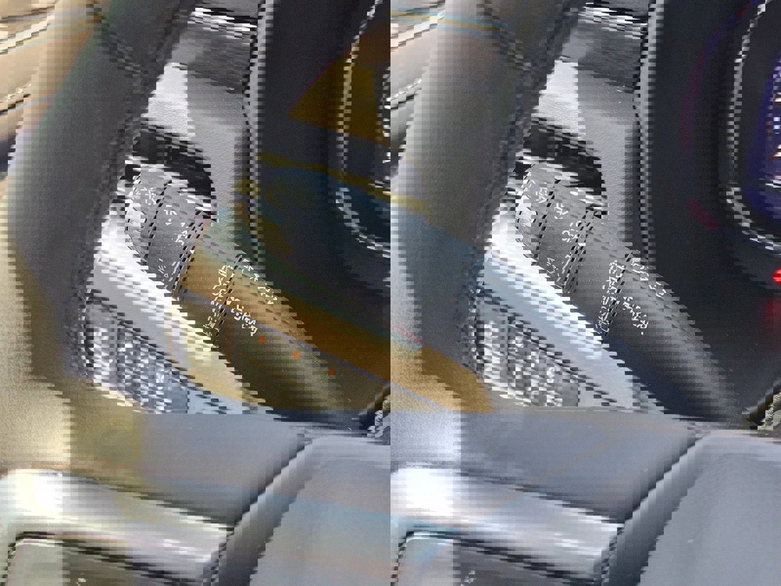 Used 2023 Chevrolet Tahoe Z71 w/ Luxury Package image 15